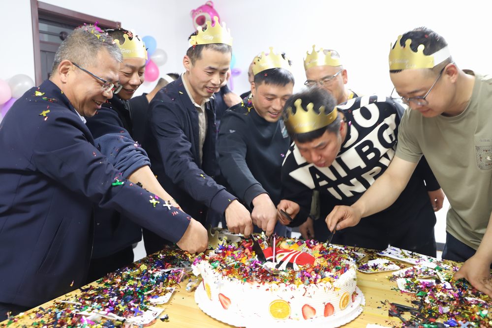 集體生日“小確幸” 凝聚發展“大力量”