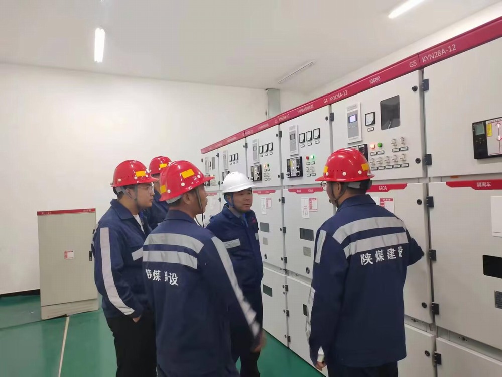陜煤建設(shè)洗選煤運(yùn)營(yíng)公司第一項(xiàng)目部：戰(zhàn)高溫保進(jìn)度，掀起大干熱潮