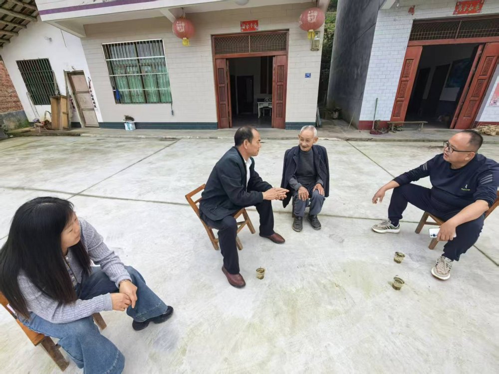 陜煤建設(shè)定點(diǎn)幫扶村：創(chuàng)新舉措筑牢安全防線 醫(yī)保宣傳貼心入民心