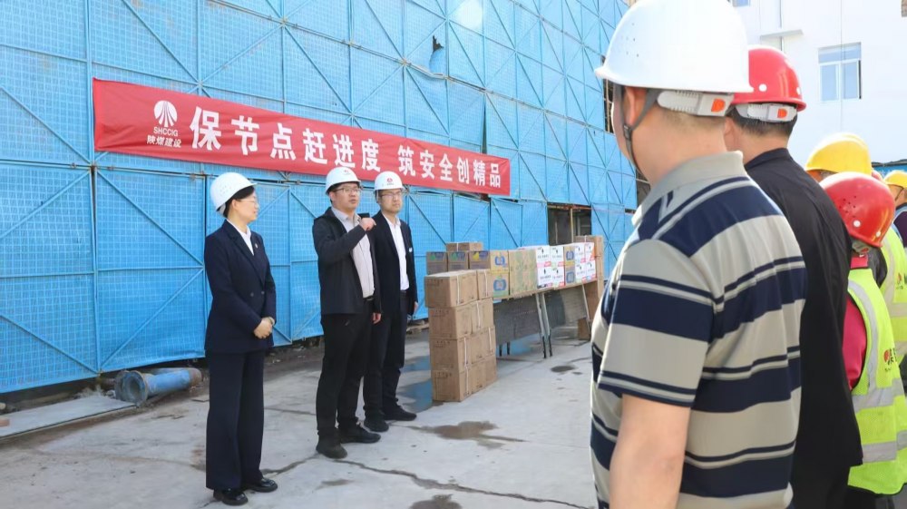 胡家河礦業公司副總經理郝寶利一行深入渭南分公司基層項目慰問一線職工